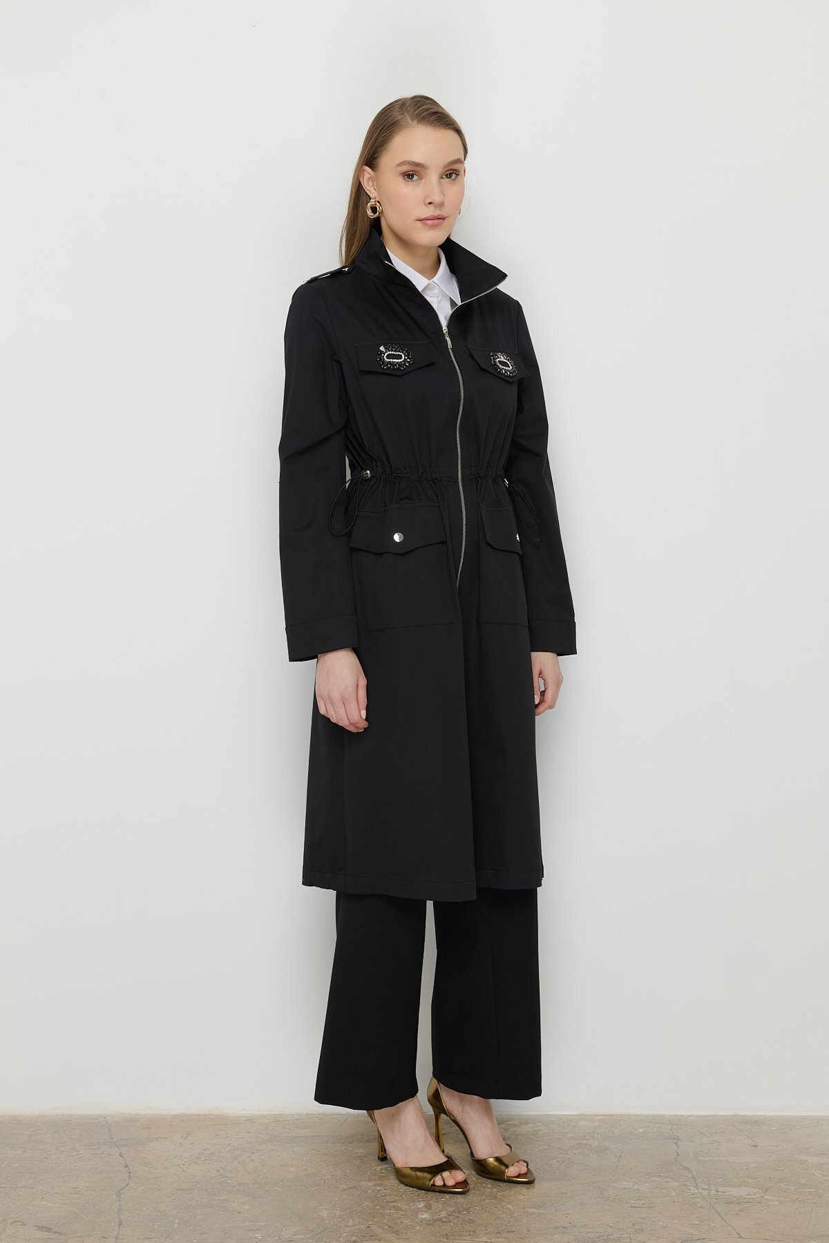 Nihan Aksesuar Detaylı Kap Siyah