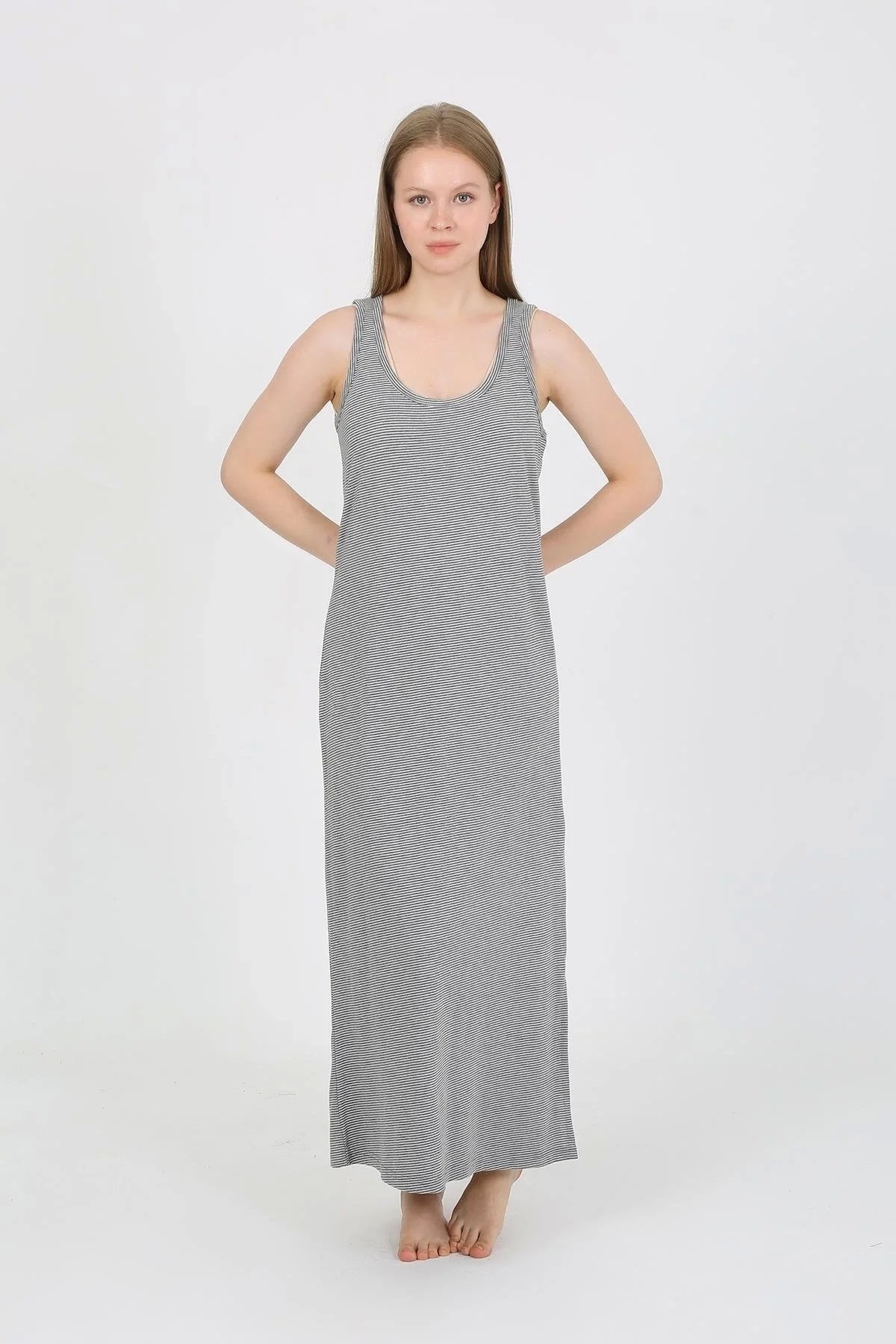 Nemere Kadın Kalın Askılı Yırtmaçlı Uzun Gri Gecelik