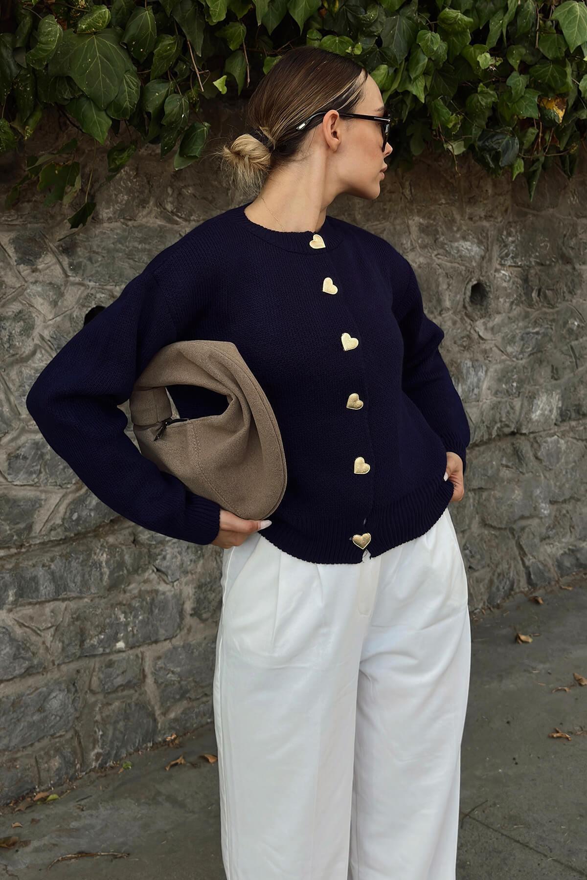 Swist  Lacivert Heart Gold Kalp Düğmeli Kadın Triko Hırka - Görsel 4