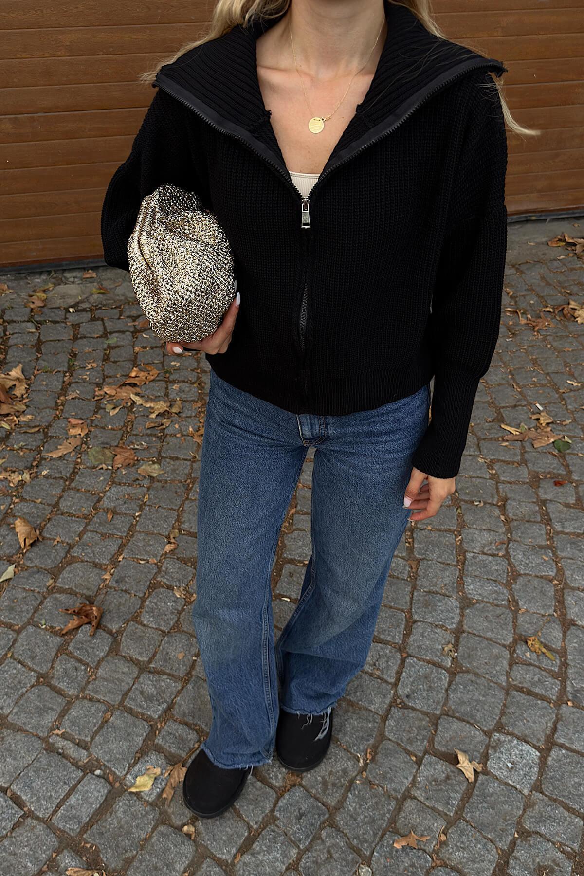 Swist  Siyah Yulia Fermuarlı Yaka Kadın Triko Crop Hırka - Görsel 5