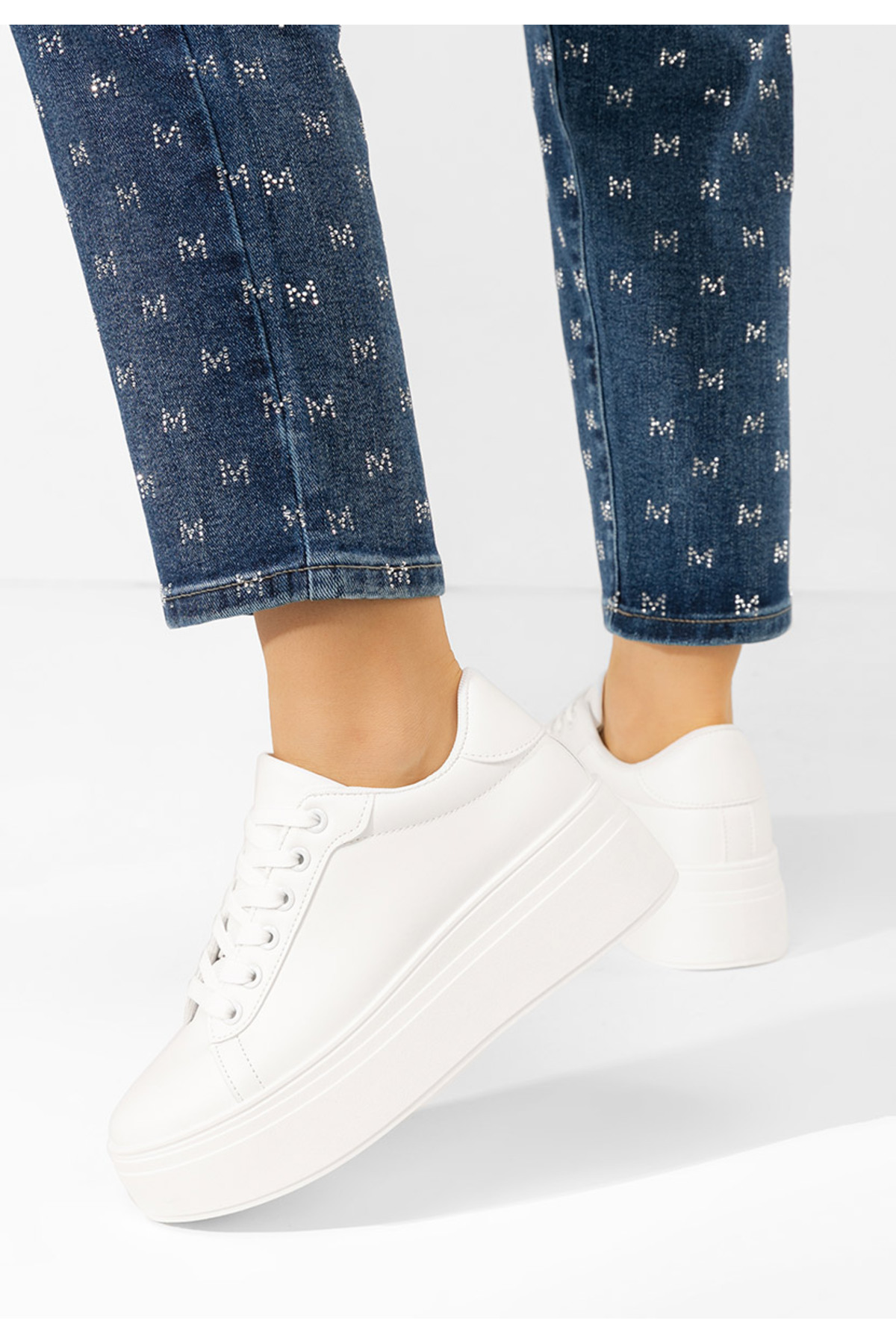 B T Shoes Bílé dámské tenisky na platformě Albea