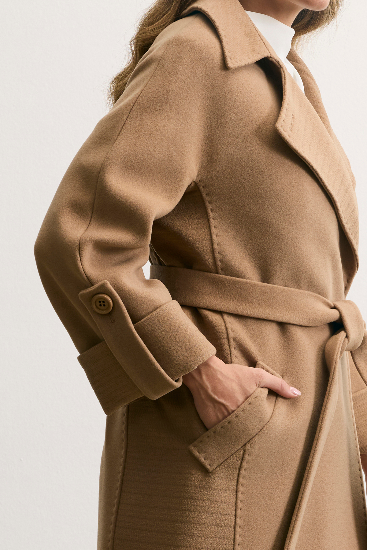 Kent  Geniş Yakalı Kuşaklı Uzun Camel Kaban - Görsel 4