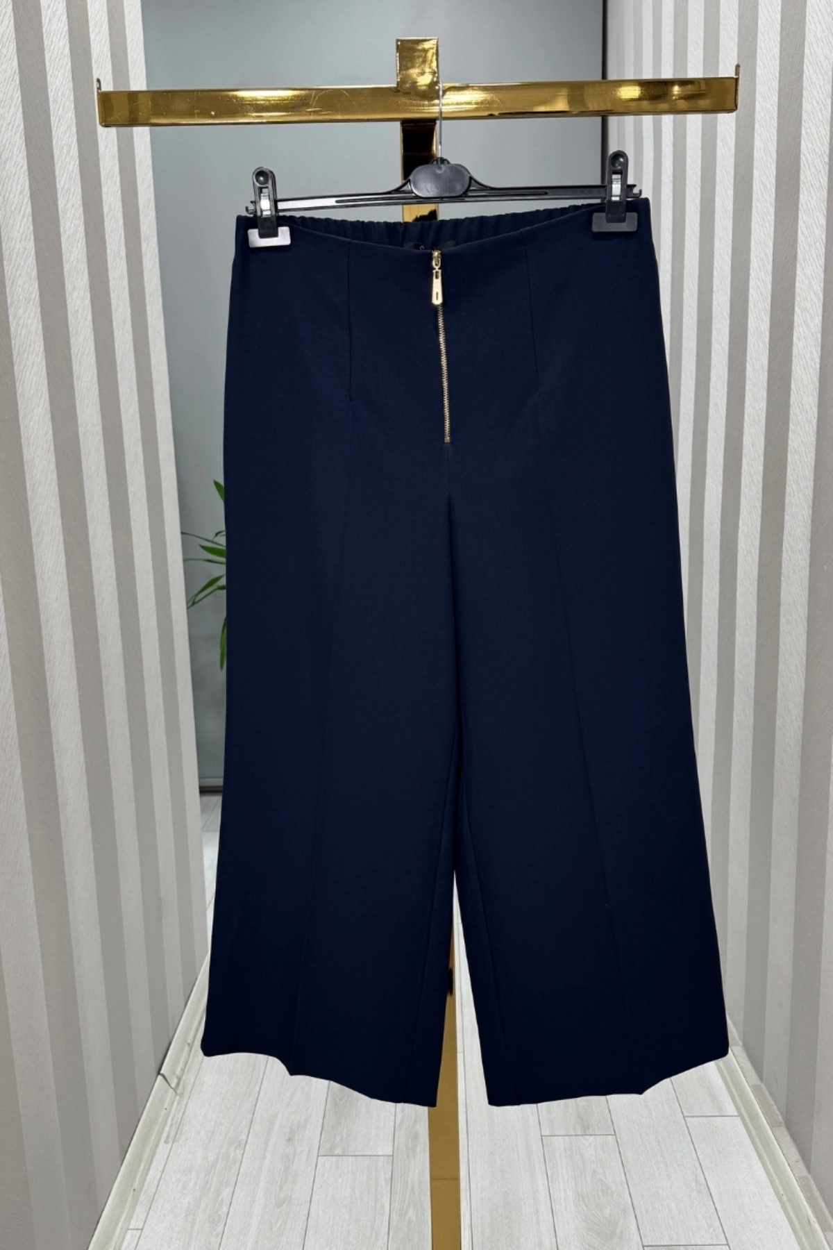 Sentez Queen Kısa Geniş Paça Pantolon Lacivert 5565