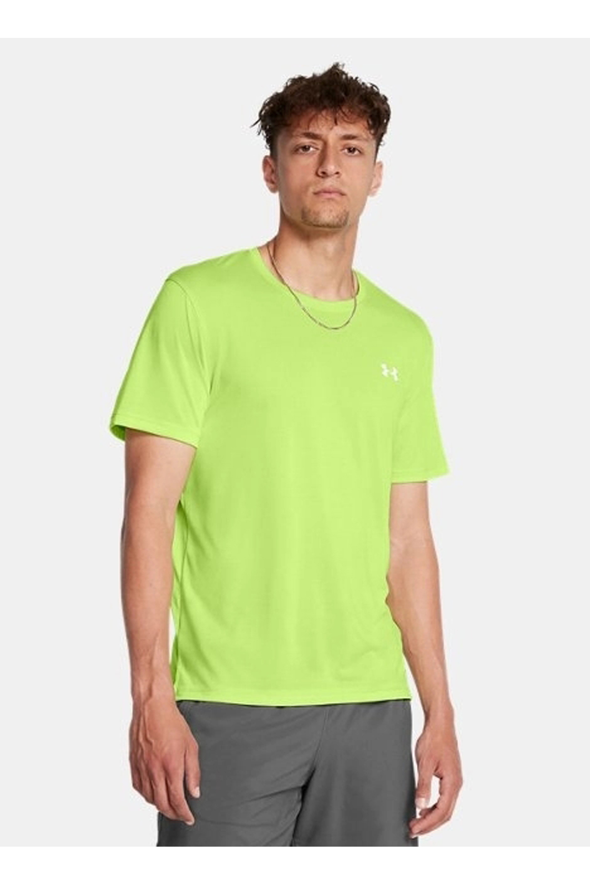 آندر آرمور تی‌شرت مردانه یقه گرد سبز رنگ سایز معمولی ۱۳۸۲۵۸۲-۳۰۴ UA LAUNCH SHORTSLEEV