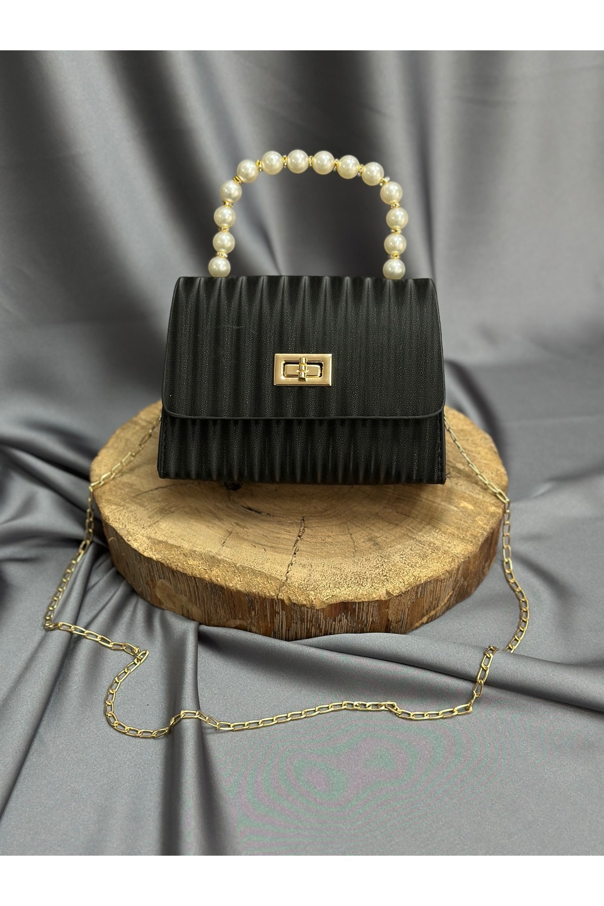 BENAHOLL Дамска чанта с перлени детайли и верижна дръжка - мини чанта за ръка...