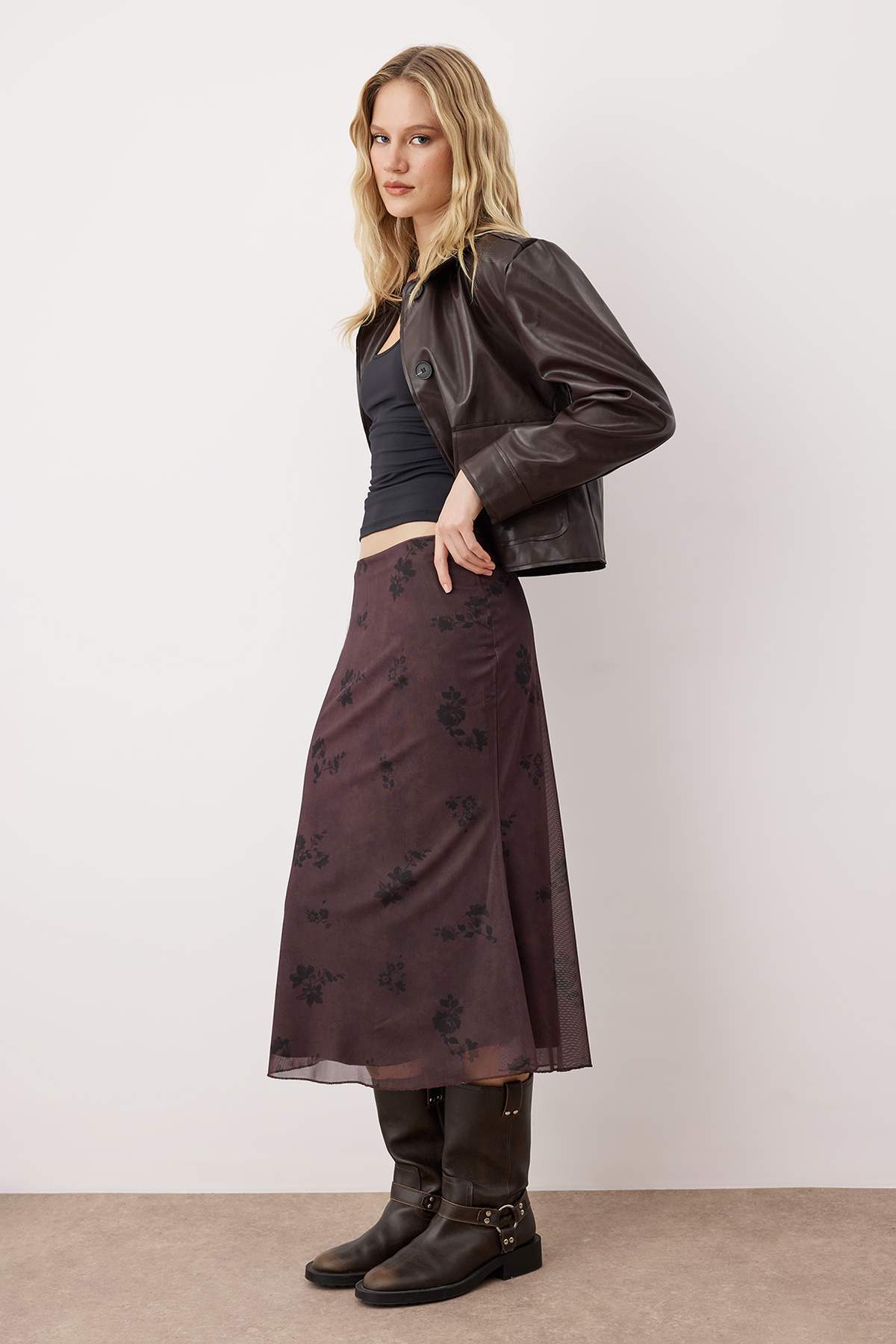 Trendyolmilla  Teen Açık Kahverengi Çiçek Baskılı Balık Form Tül Esnek Örme Etek TWOAW26ET00036 - Görsel 3