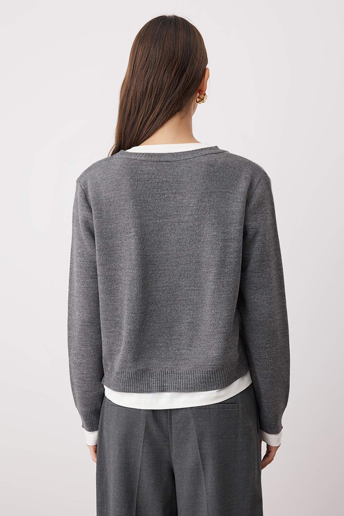 Trendyolmilla  Antrasit Yaka ve Etek Ucu Garni Detaylı Triko Kazak TWOAW26KZ00246 - Görsel 4