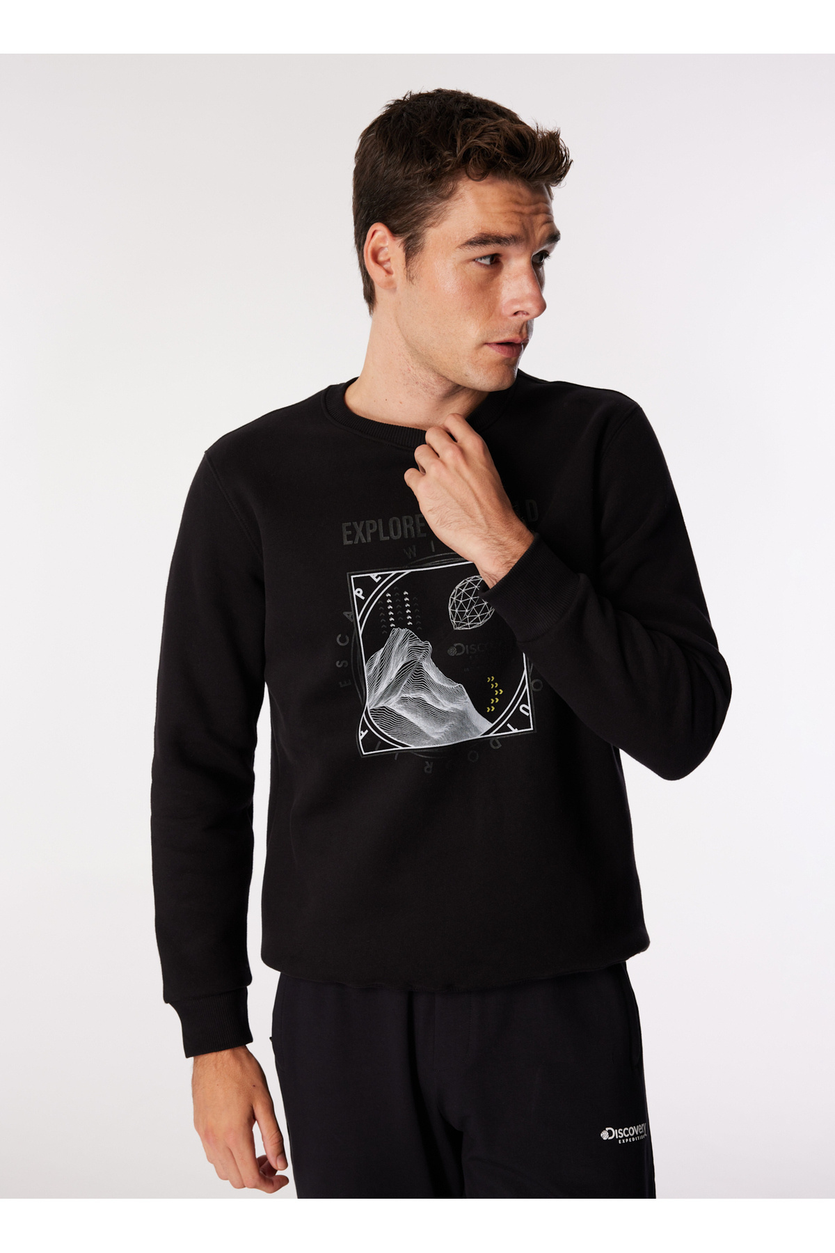 دیسکاوری اکسپدیشن سویشرت مردانه مشکی یقه گرد، طرح‌دار، راحت و مناسب برای آقایان، مدل D4WM-SWT3270