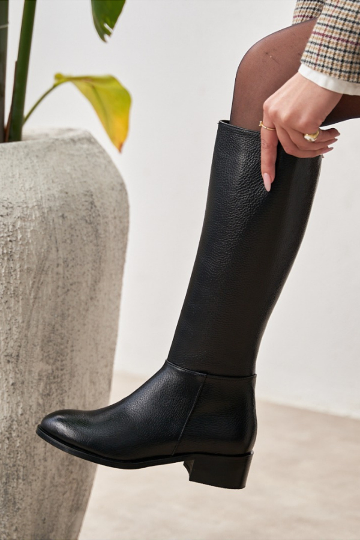 kalyoncu moda  Vanessa Siyah Renkli Gerçek Deri Diz Altı Kadın Çizme - Görsel 7