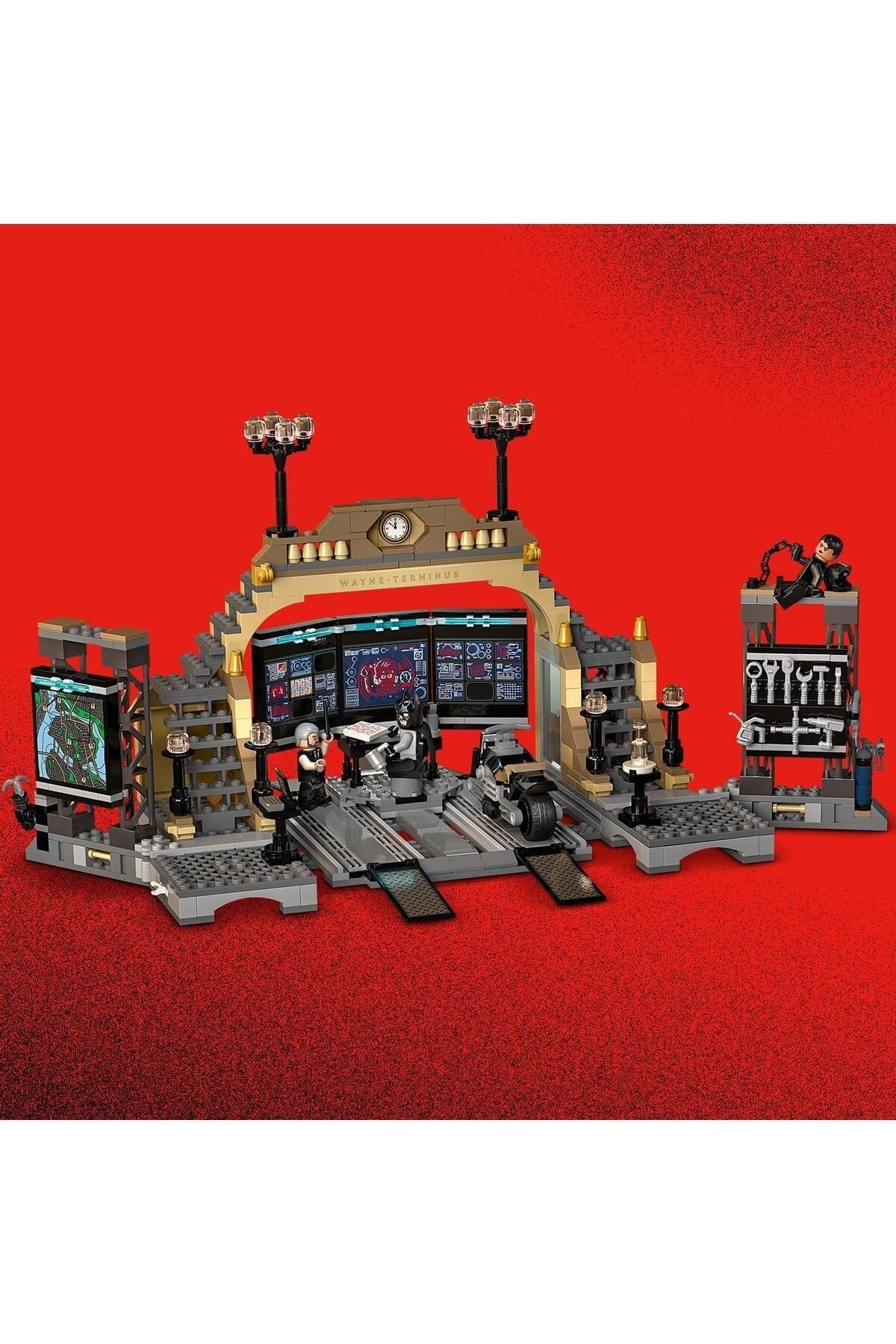 دی‌سی بتمن™ غار شوالیه™: رویارویی معماچی™ ۷۶۱۸۳ – مجموعه ساختنی خلاقانه غار شوالیه شهر گاتهام™ (۵۸۱ قطعه)