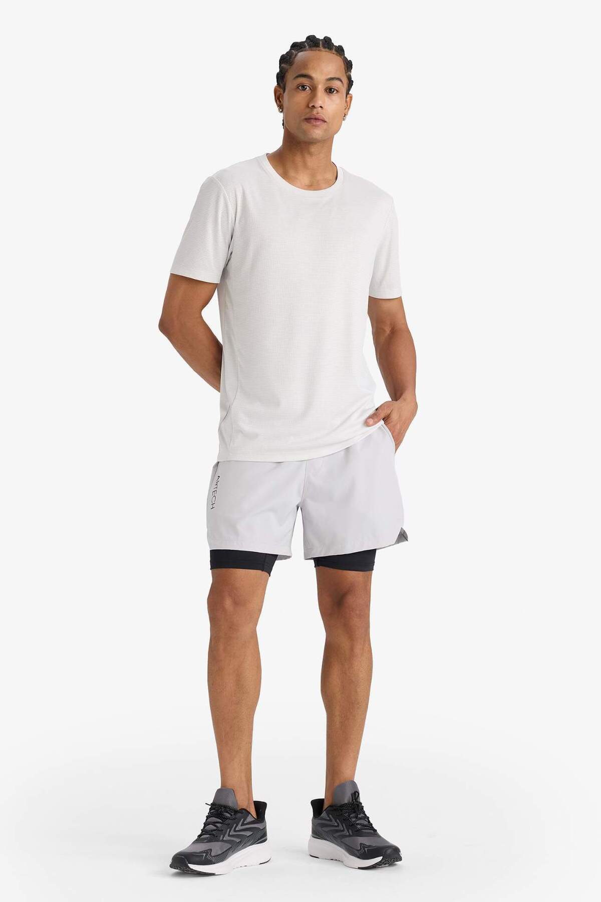 دفاکتو DeFactoFit Slim Fit Slim Cut جوراب شلواری ورزشی بافته شده F0010AX25AU