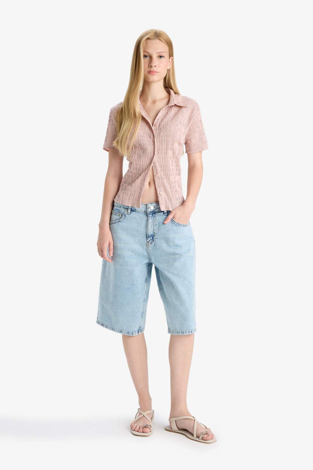 Defacto  Fitted Dokulu Kısa Kollu Gömlek F4849AX25AU - Görsel 2