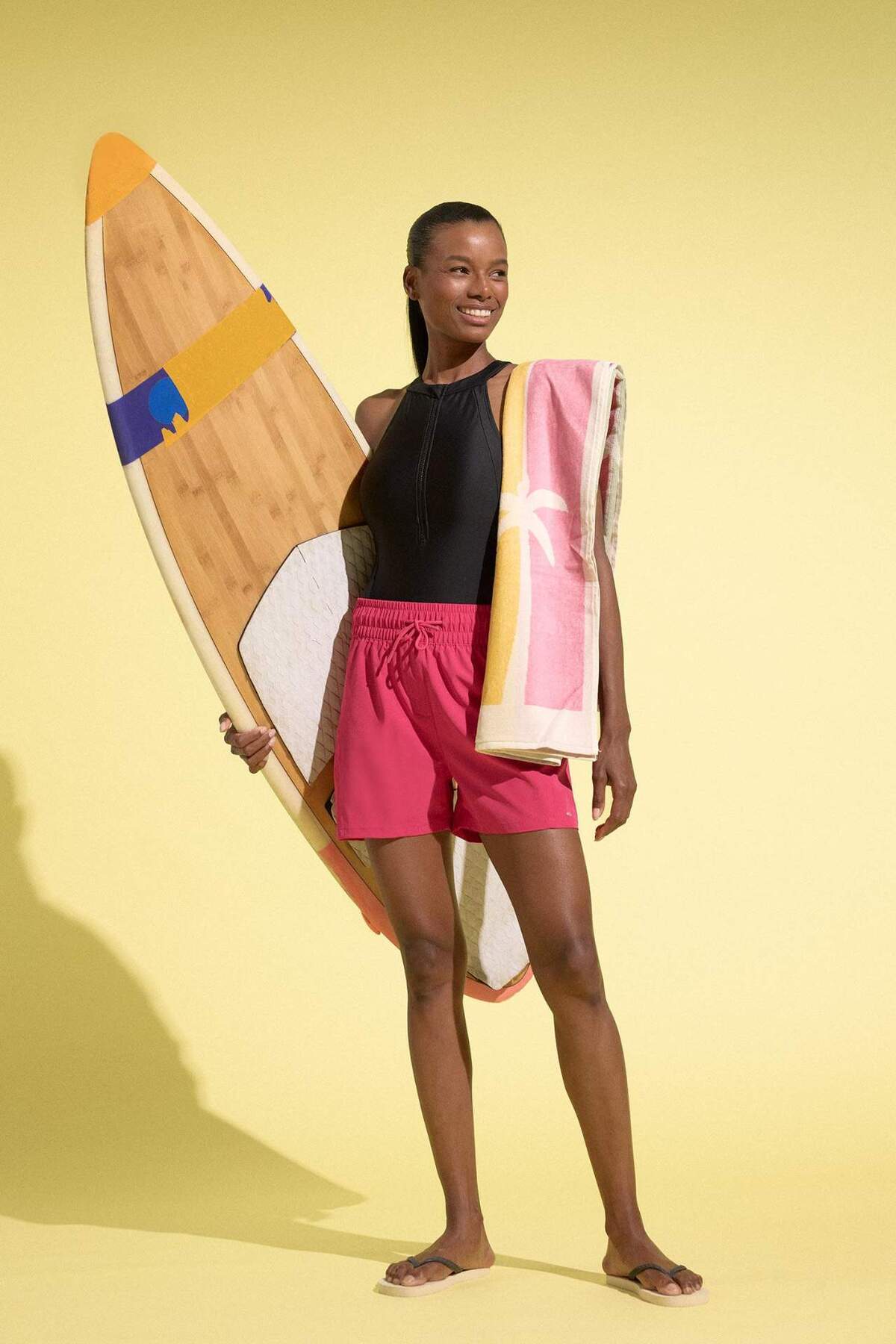 DeFacto DeFactoFit Standart Fit Esnek Dokulu Deniz Şortu Z9403AZ25HS