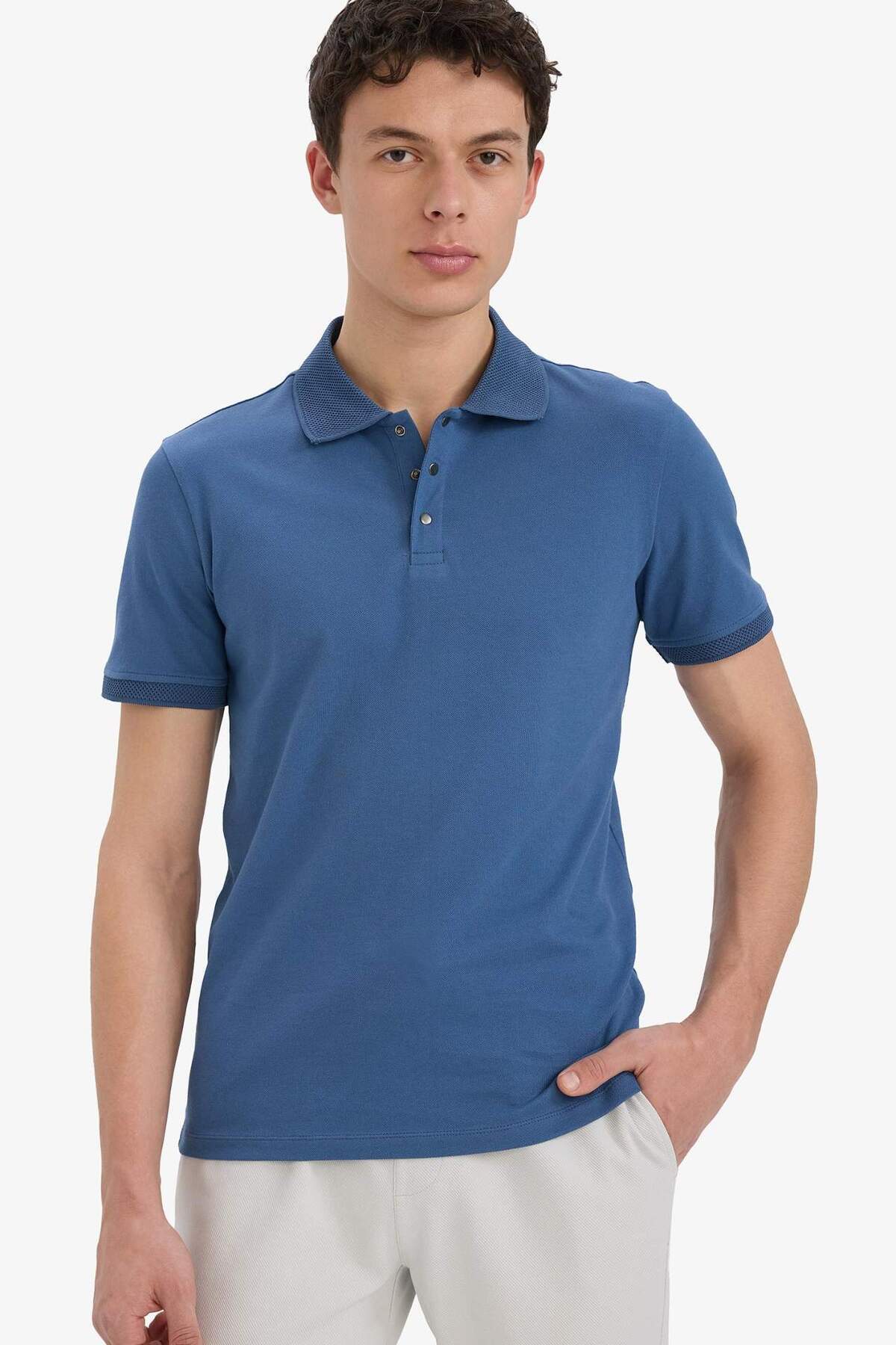 DeFacto Slim Fit Dar Kesim Polo Yaka Kısa Kollu Dokulu Basic Düz Tişört T5259AZ25SM