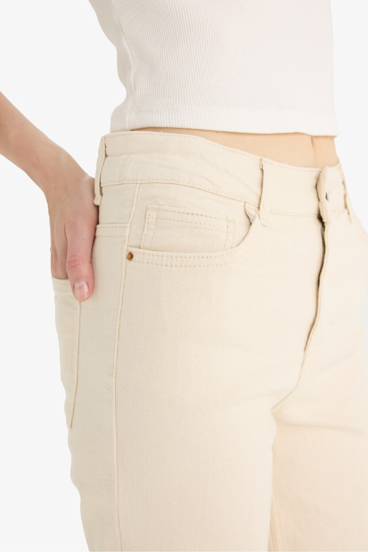 DeFacto Comfort Straıght Yüksek Bel Bilek Boy Jean Pantolon F0064AX25SM görsel 5