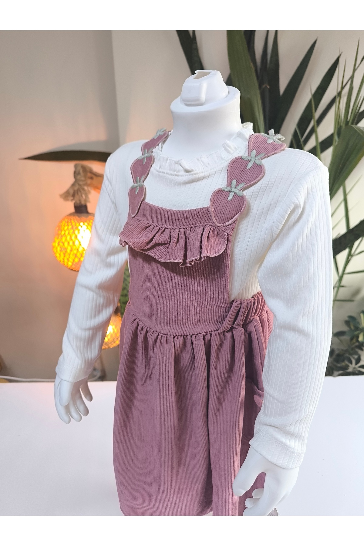 çilek bebe Bayramlık Çilek İşlemeli Bebe Yaka Fırfırlı Kız Çocuk Salopet Takımı Jile Mürdüm Fitilli Kadife Kış fotoğrafı 5 (önizleme)