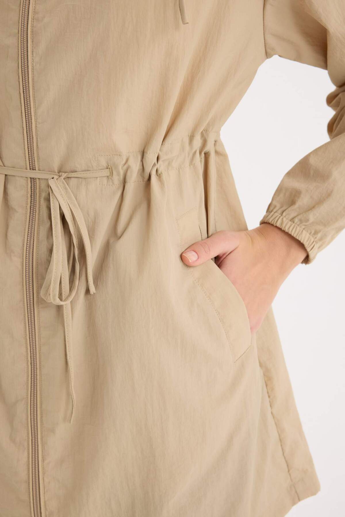 Defacto  Su Geçirmez Regular Fit Kapüşonlu Hafif Uzun Yağmurluk E2642AX25SP - Görsel 5