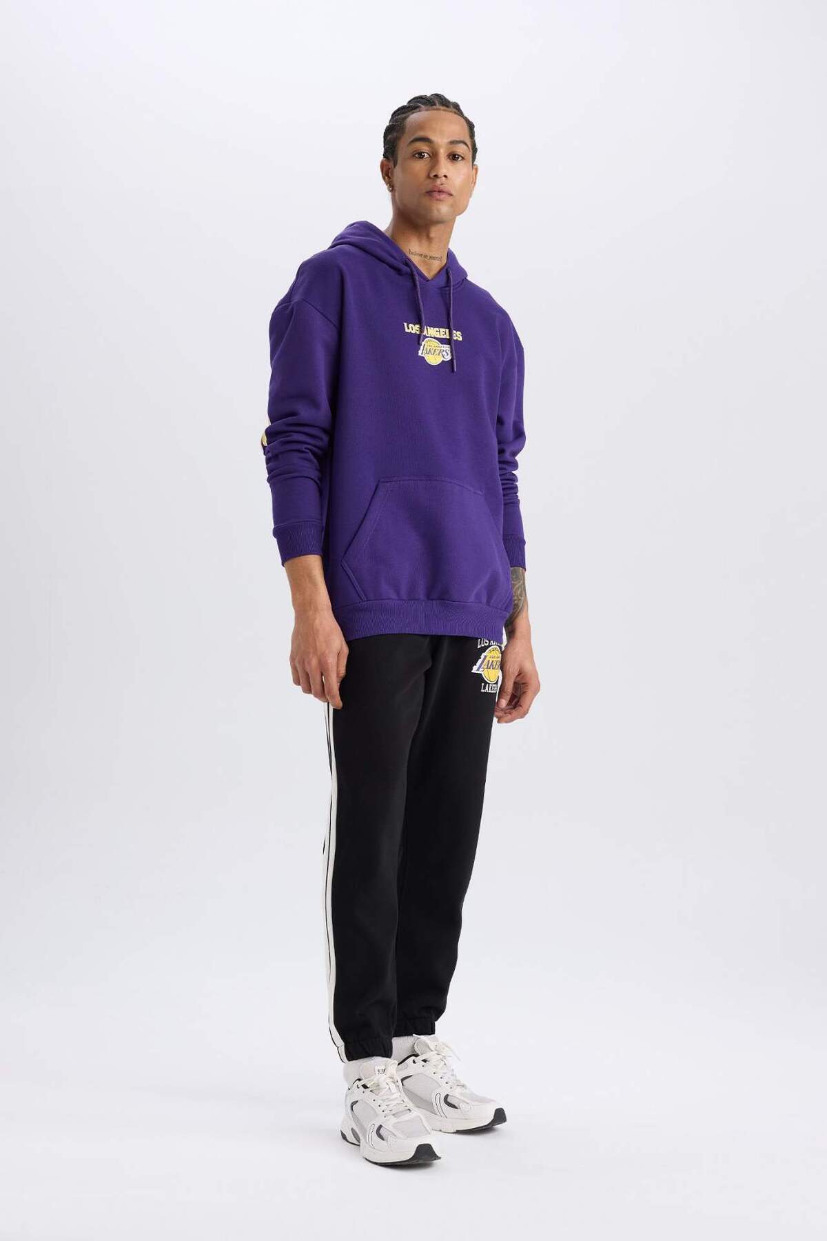 دفاکتو Fit NBA Los Angeles Lakers Athlete Thick Jogger Sweatpets با جیب استاندارد D8491ax25sp