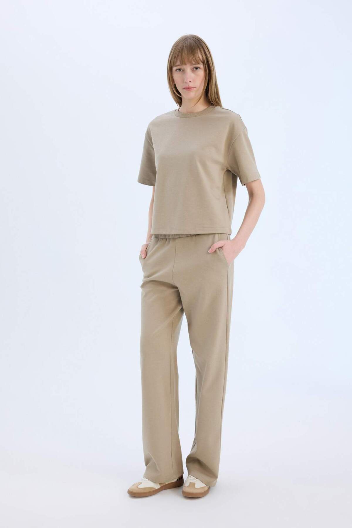 DeFacto Wide Leg Geniş Paça Eşofman Altı Beli Lastikli Cepli Basic Düz D3759AX25SP