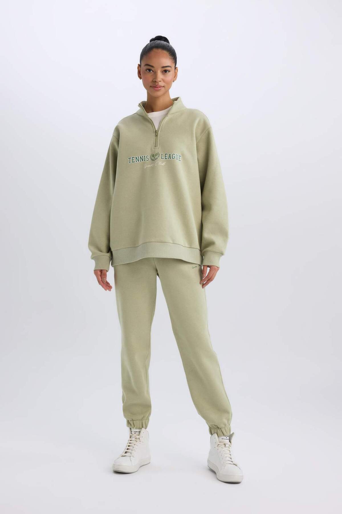 DeFacto Fit Thick Jogger Trainingsanzug - Six Pocket Standard Größe E5712ax24wn