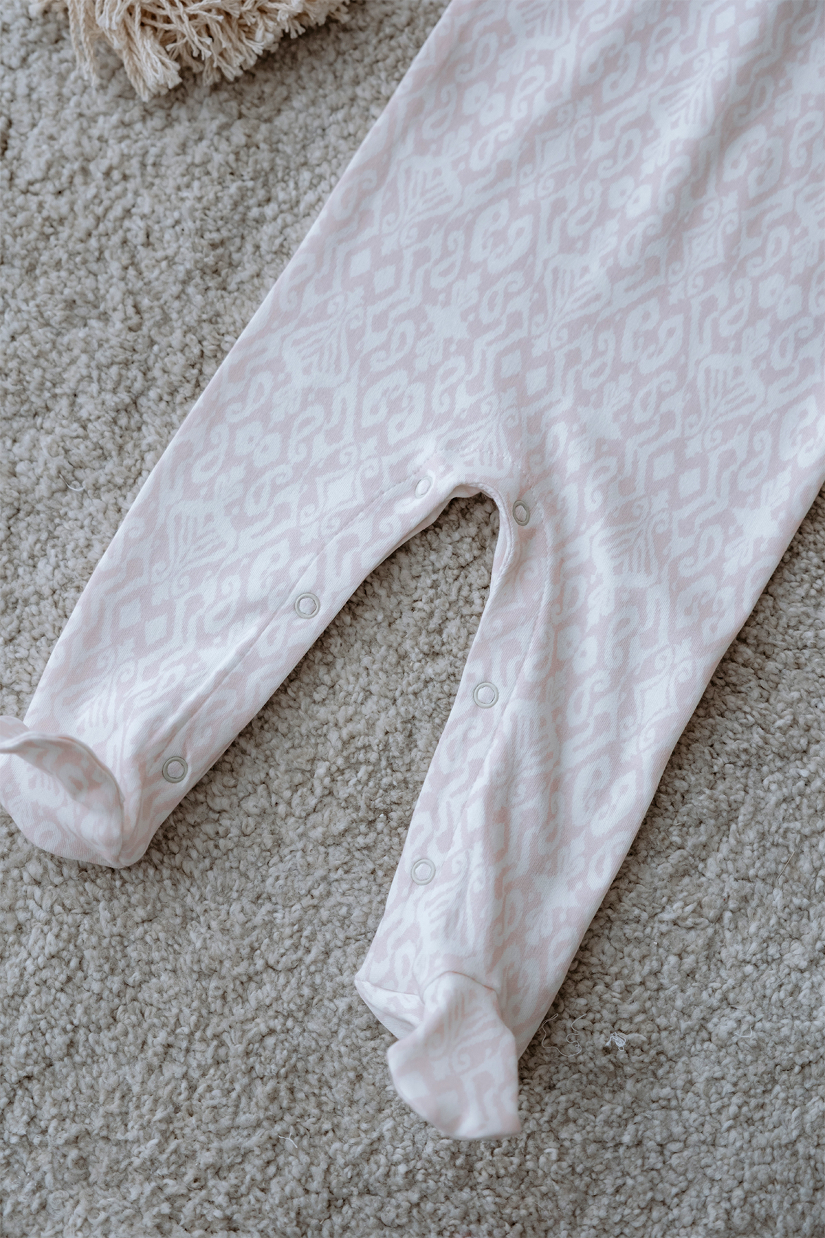 Atelier Babbi %100 Pamuk Bebek Tulum - Ikat / Pembe fotoğrafı 5 (önizleme)