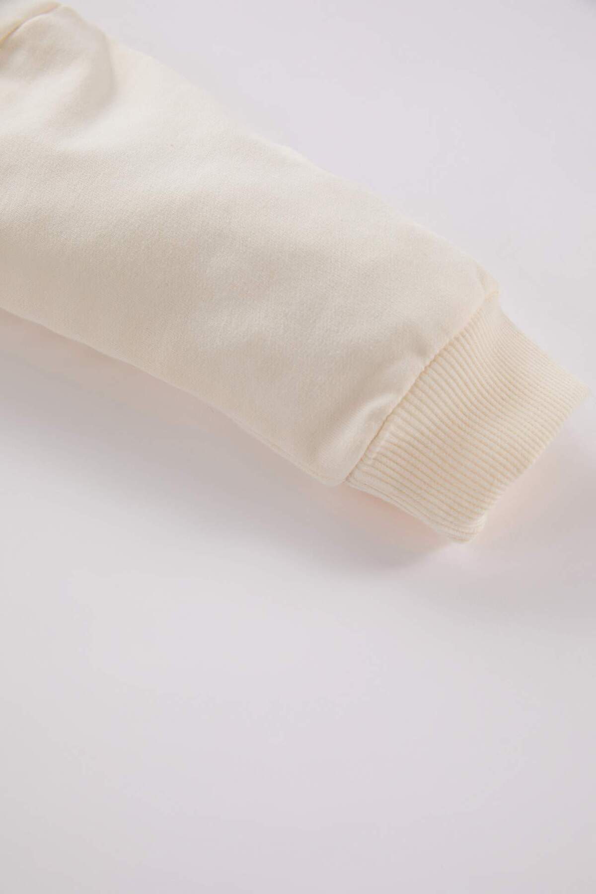 Defacto Knitted Set (24 WN) fotoğrafı 4 (önizleme)