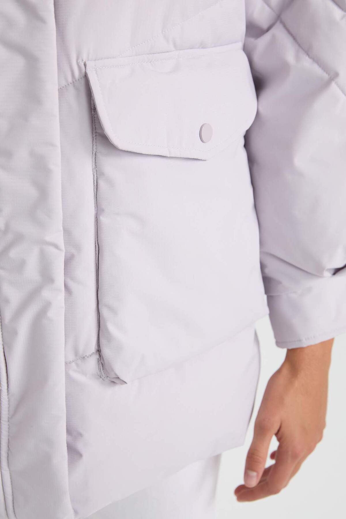 Defacto  Su Geçirmez Kapüşonlu Fermuarlı Cepli Şişme Mont C3973AX24CW - Görsel 7