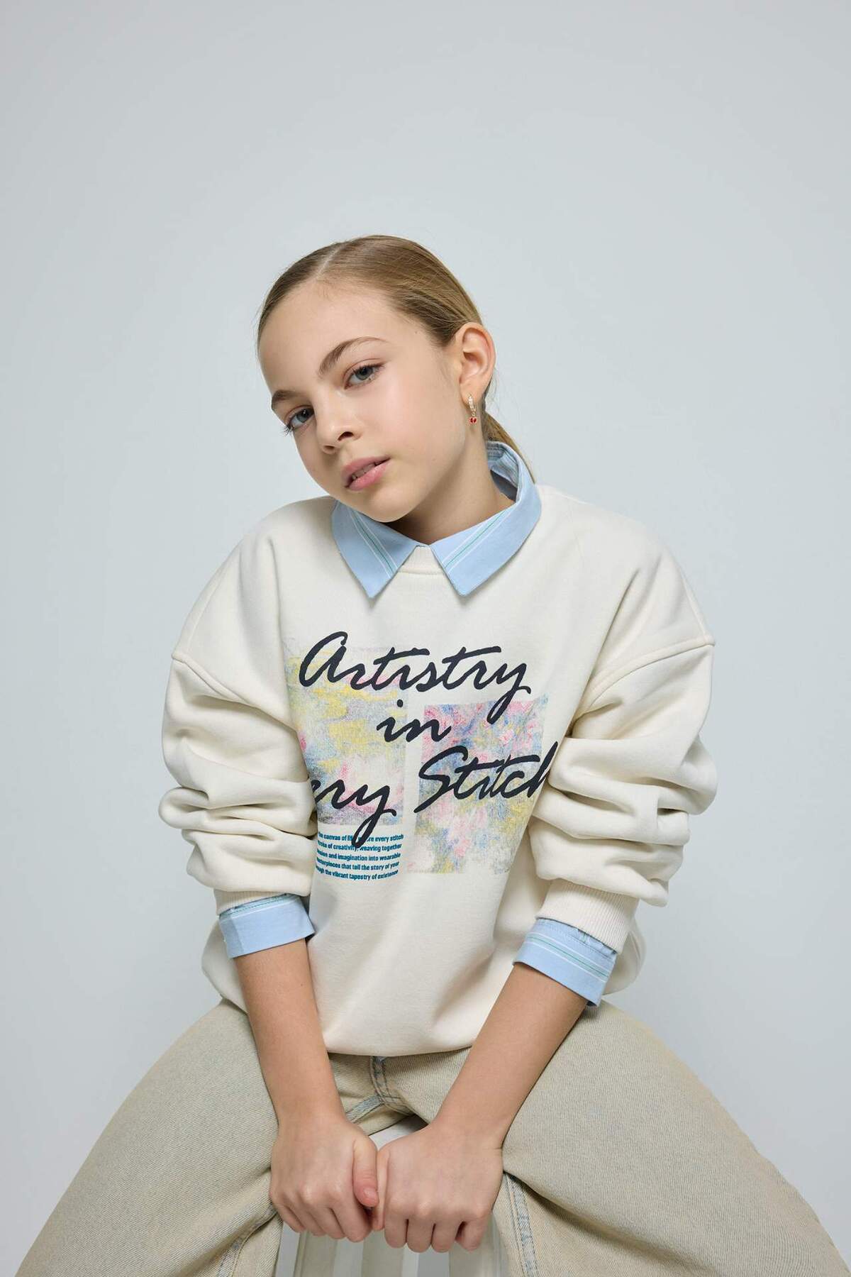 DeFacto Girls Oversize Wide Fit Crew Neck Printed Soft Furry Sweatshirt D4297A824Wn
