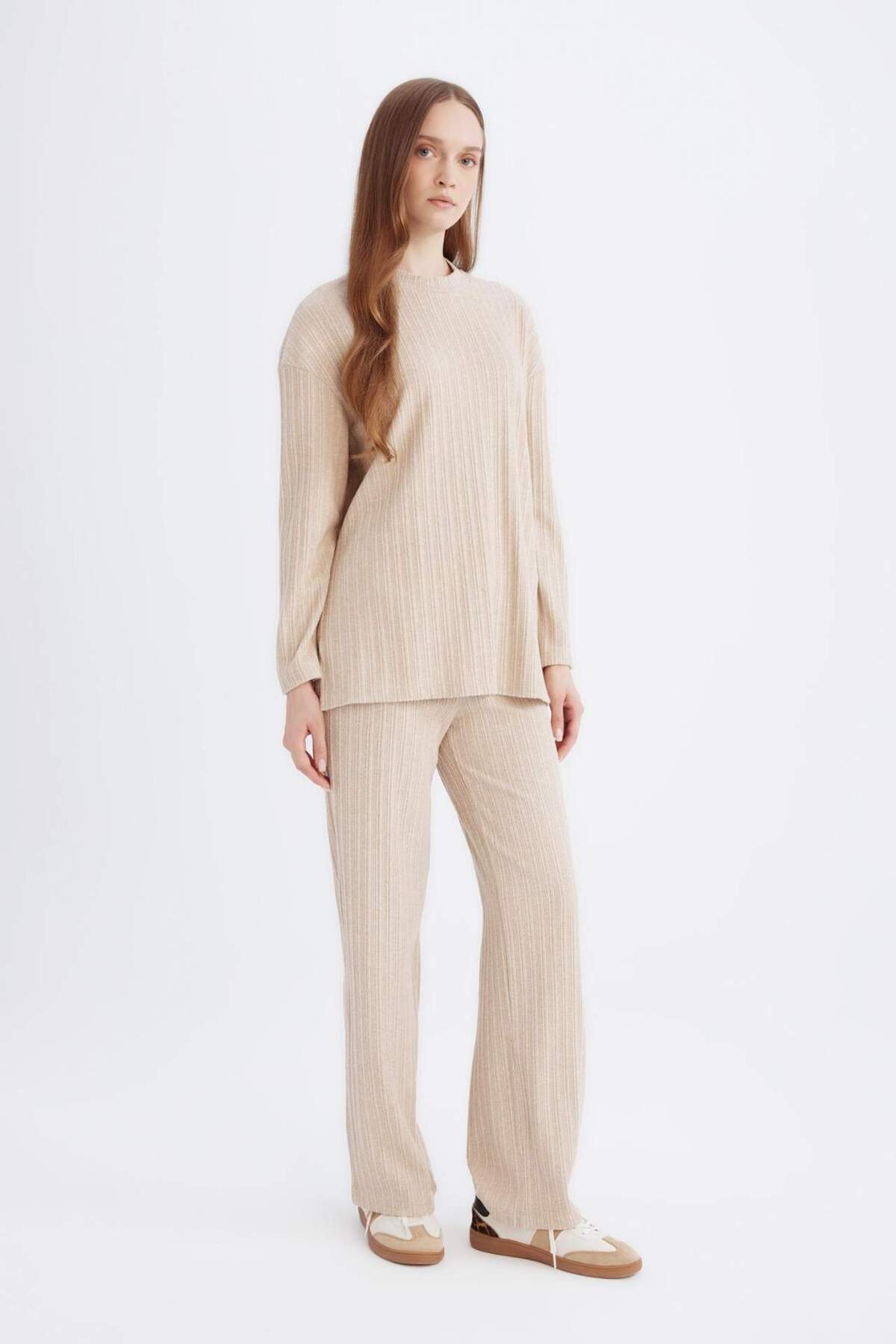 DeFacto Regular Beli Lastikli Basic Düz Fit Fitilli Kaşkorse Geniş Paça Pantolon D7437AX24WN