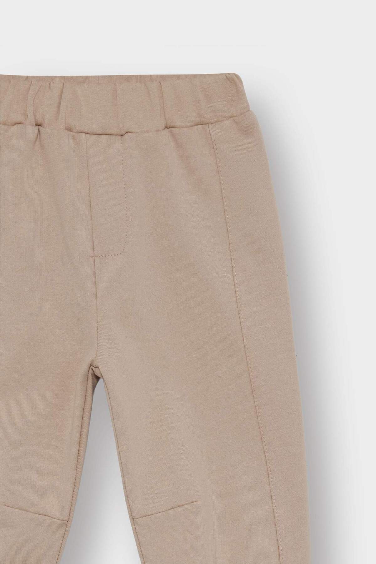 Defacto Erkek Bebek Etiket Baskılı Beli Lastikli 2'li Eşofman Altı F9392A525WN fotoğrafı 6 (önizleme)