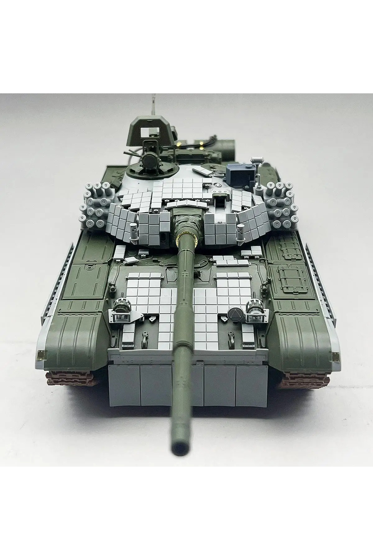 آویز سرگرم‌کنندهٔ تانک اسباب‌بازی مدل پلاستیکی مقیاس 35A069 PT-91 تانک جنگی اصلی لهستانی 1/35 مونتاژ…