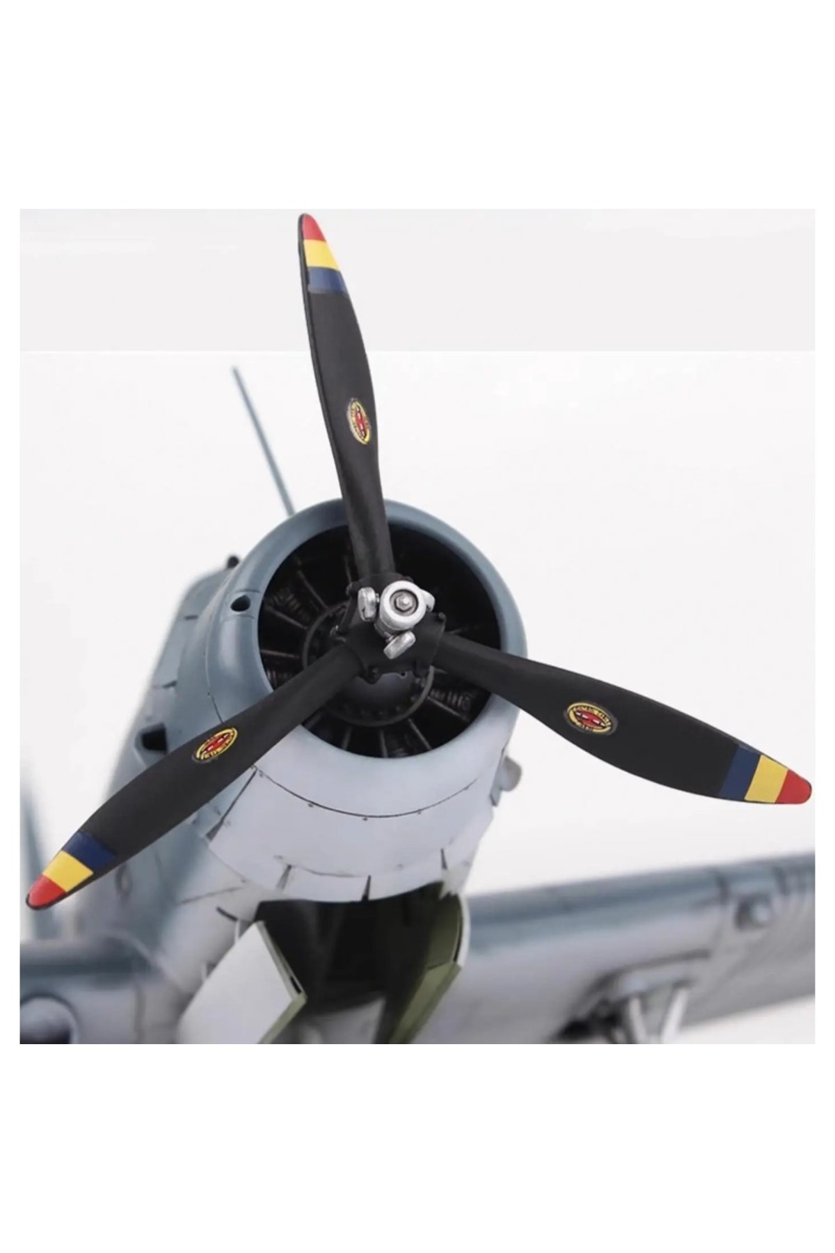 مدل پلاستیکی مونتاژی GreatWall در مقیاس ۱/۴۸ L4807 Devastator: داگلاس TBD-۱ VT-۸ در میدوی ۱۹۴۲