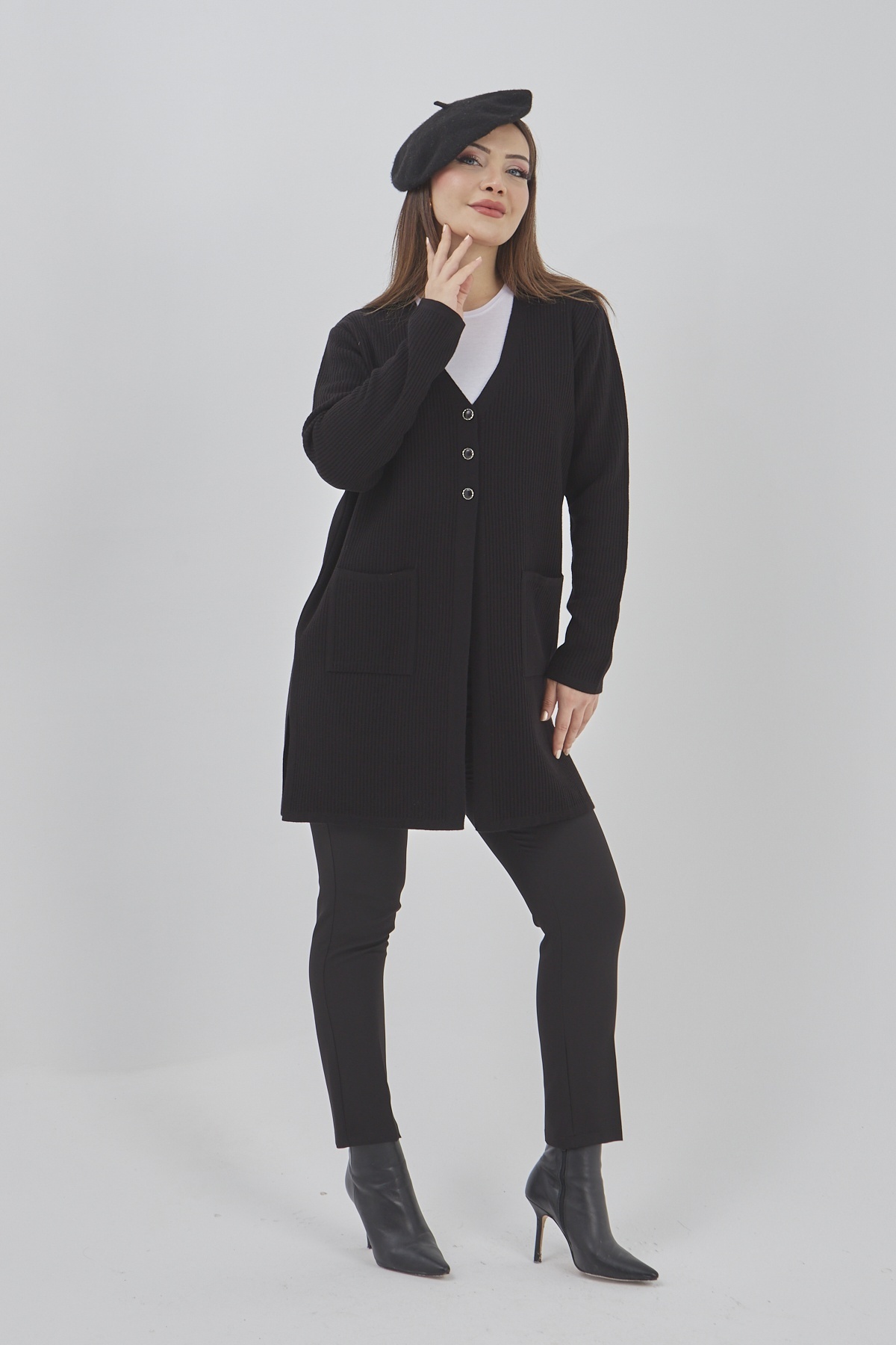 Elçelya Moda  Kadın Mevsimlik Araboy Triko Cepli Düğmeli Esnek Hırka - Görsel 2