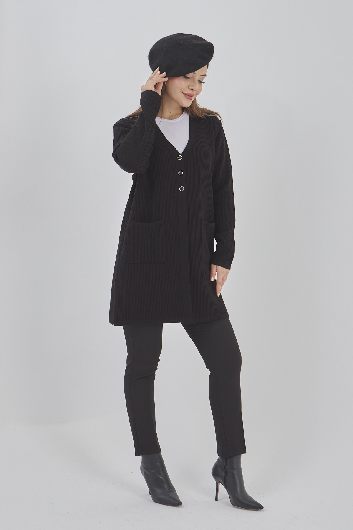 Elçelya Moda  Kadın Mevsimlik Araboy Triko Cepli Düğmeli Esnek Hırka