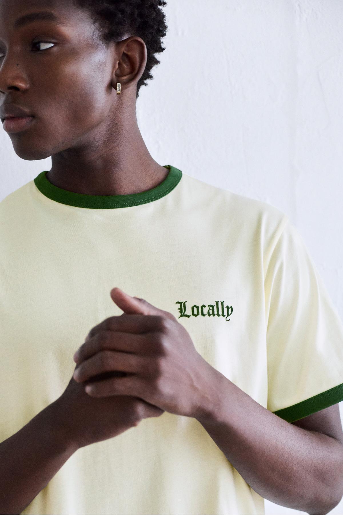 پول اند بیر تی‌شرت آستین کوتاه مخمل کبریتی