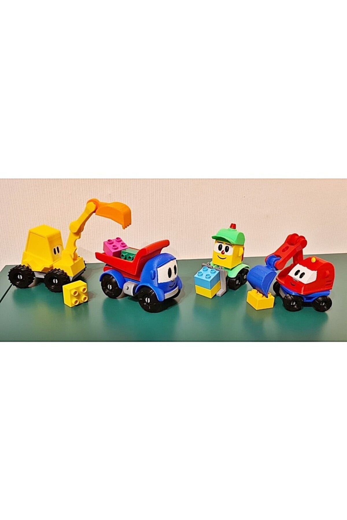 FOLİNZA Küçük Kamyon Leo - Leo Lastwagen Leo The Truck 4'lü Oyuncak Seti