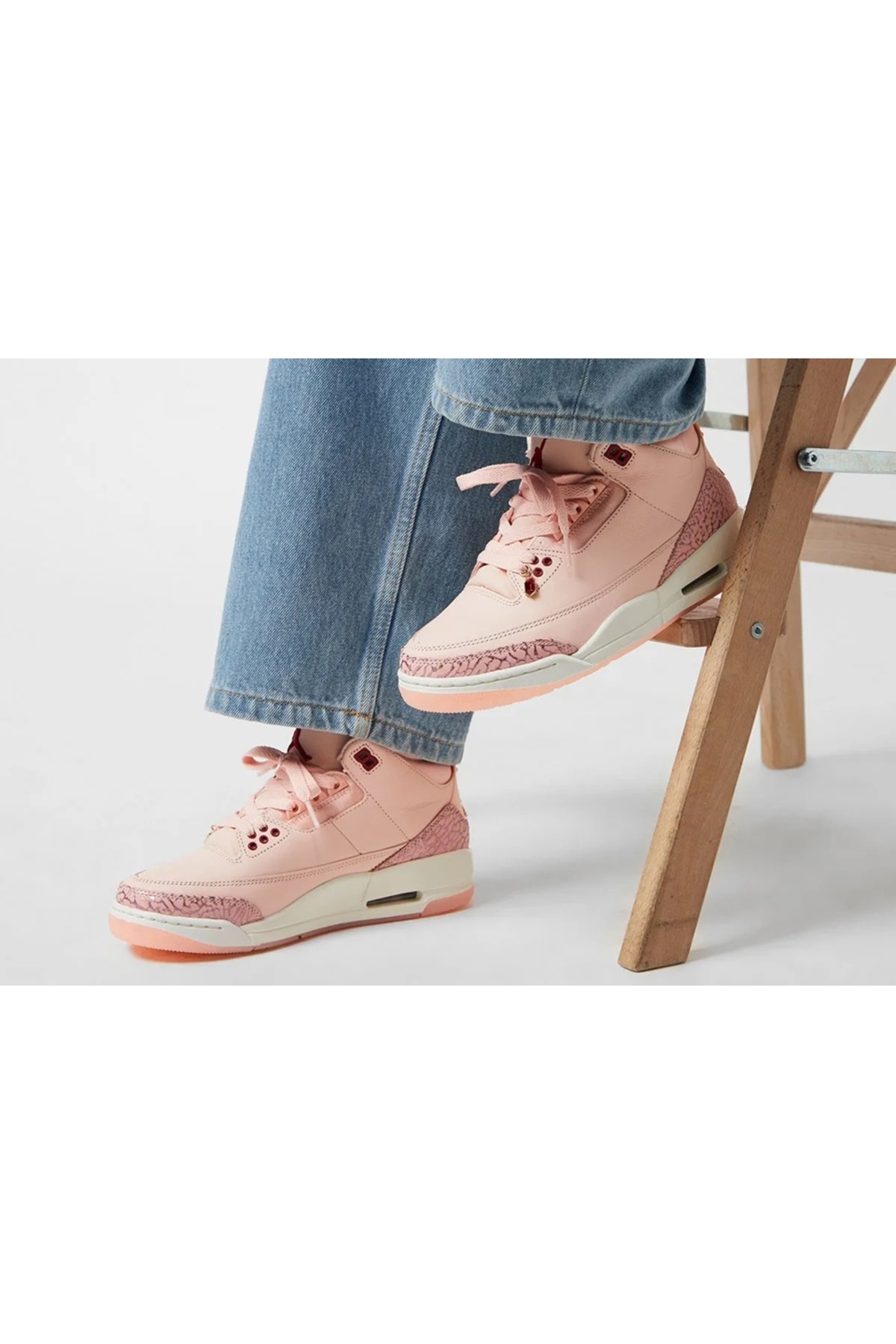 Nike AİR JORDAN RETRO 3 VALENTİNE-SPRTX