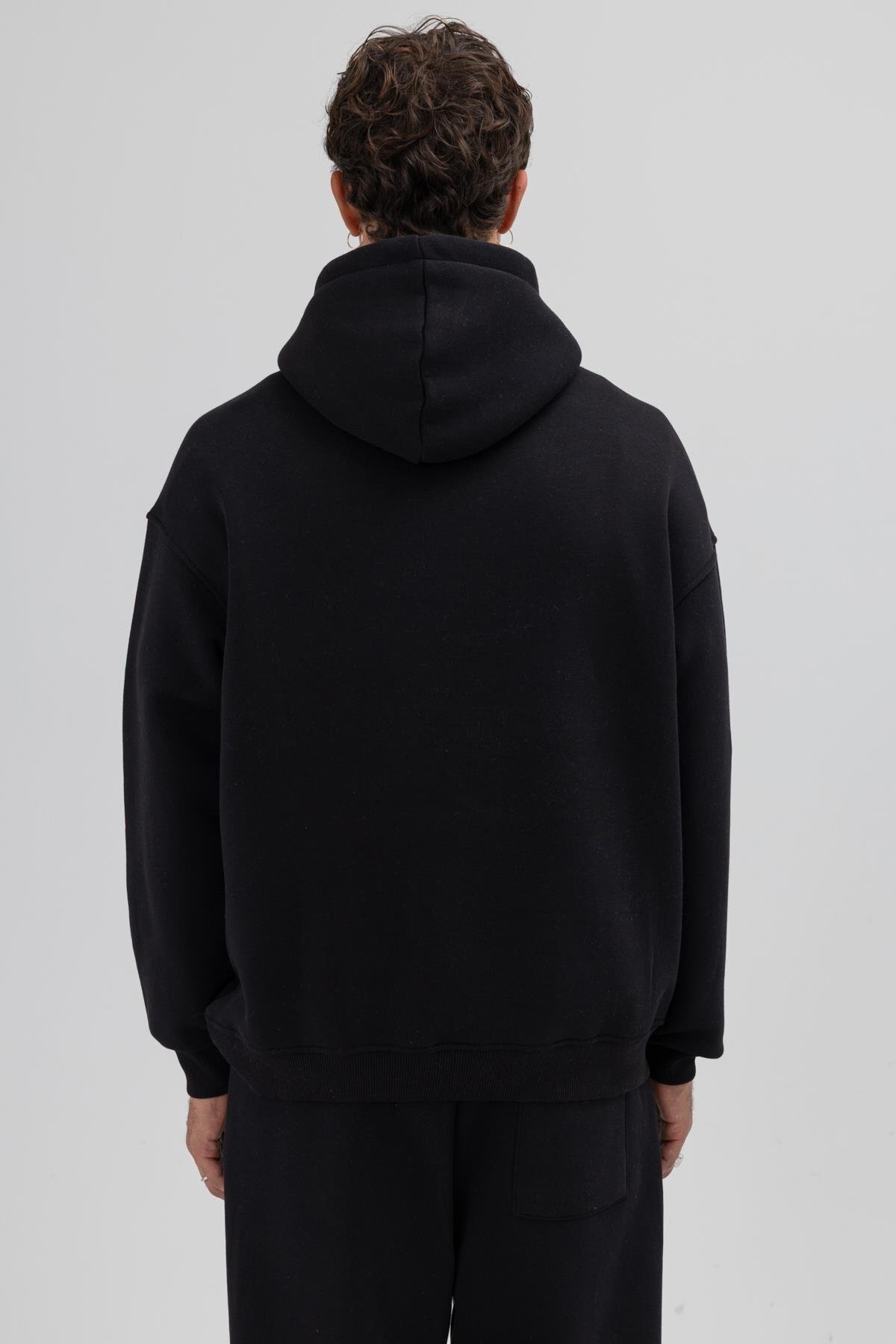 Basic Oversize Kapüşonlu Sweatshirt Siyah — مشکی V70-80 — تصویر 6 از 6