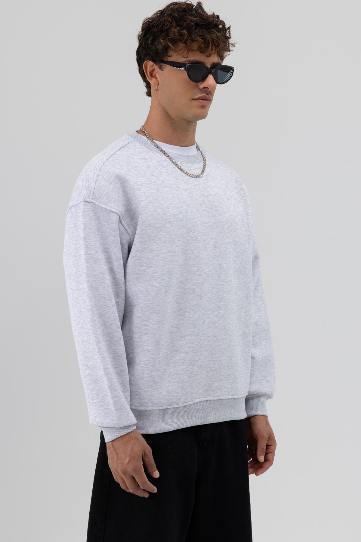 Basic Bisiklet Yaka Oversize Sweatshirt Karmelanj — خاکستری V70-79 — تصویر 4 از 6