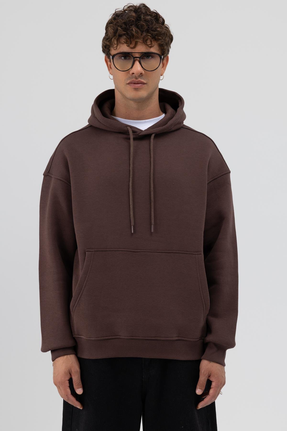 Basic Oversize Kapüşonlu Sweatshirt Kahve — قهوه‌ای V70-80 — تصویر 3 از 5