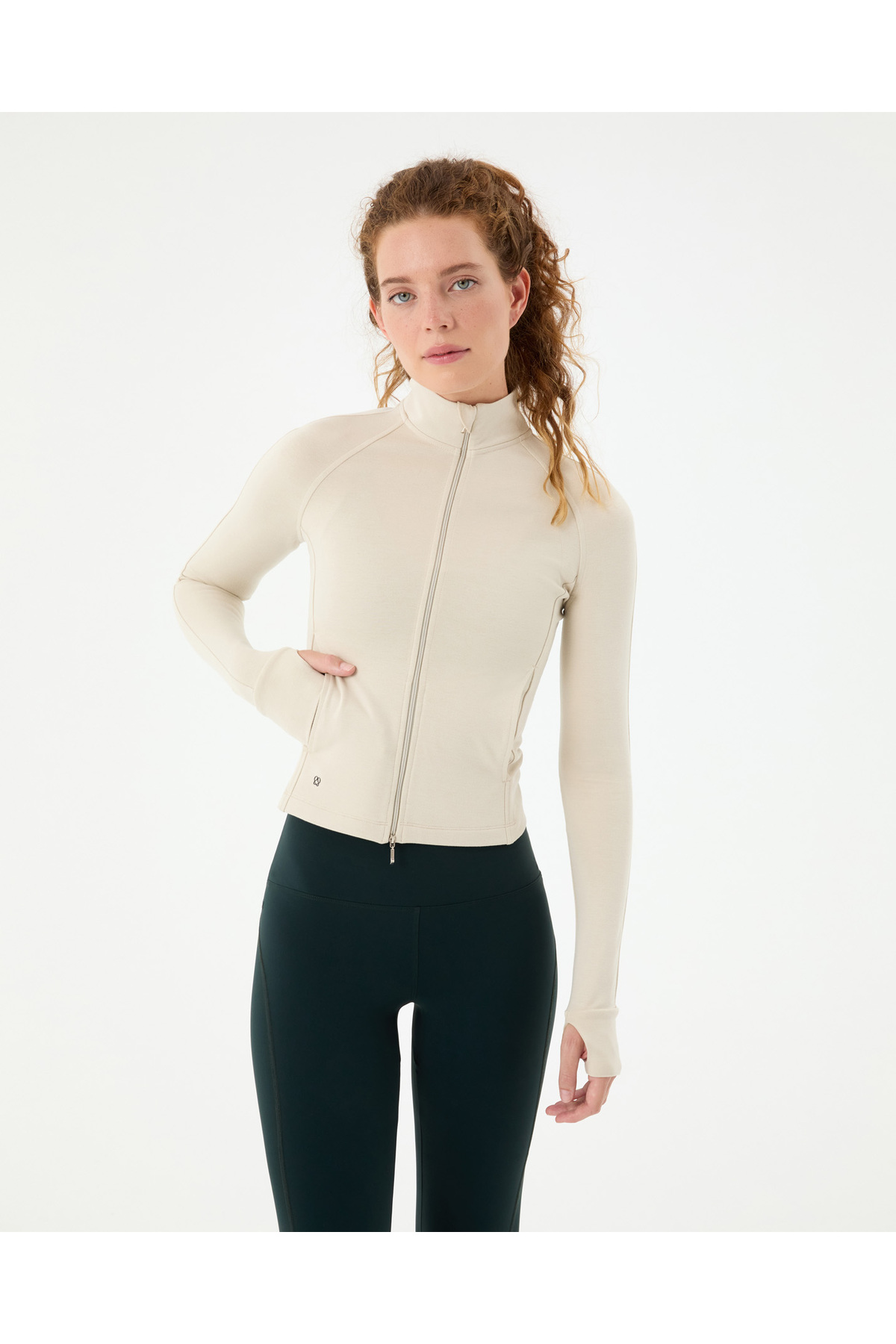 Ayma Active Krema EcoVero™Viskoz Parmak Delikli Çift Yön Fermuarlı Kadın Dar Fit Spor Üst