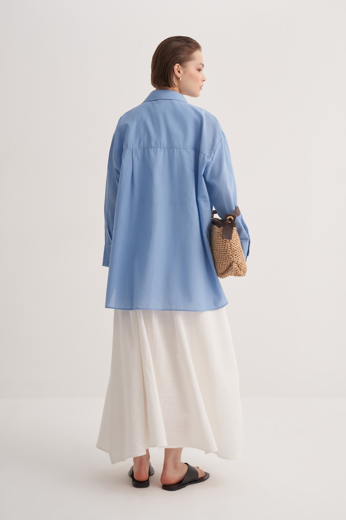 ebu prive  Kadın Organik Pamuklu Oversize Robalı Gömlek Mavi - Görsel 5