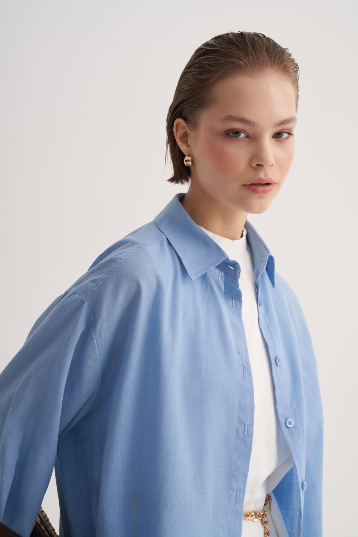 ebu prive  Kadın Organik Pamuklu Oversize Robalı Gömlek Mavi - Görsel 3