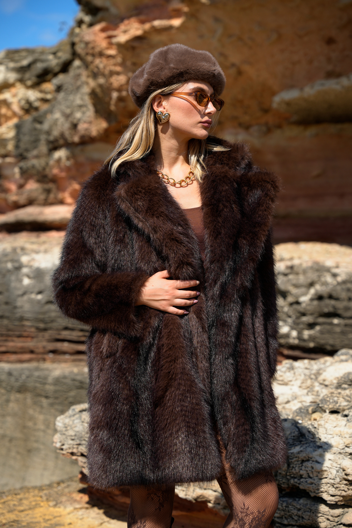 ASEDE  Yumuşak Doku Astarlı Cepli Desenli Diz Boy Midi Premium Kürk Mont - Görsel 4