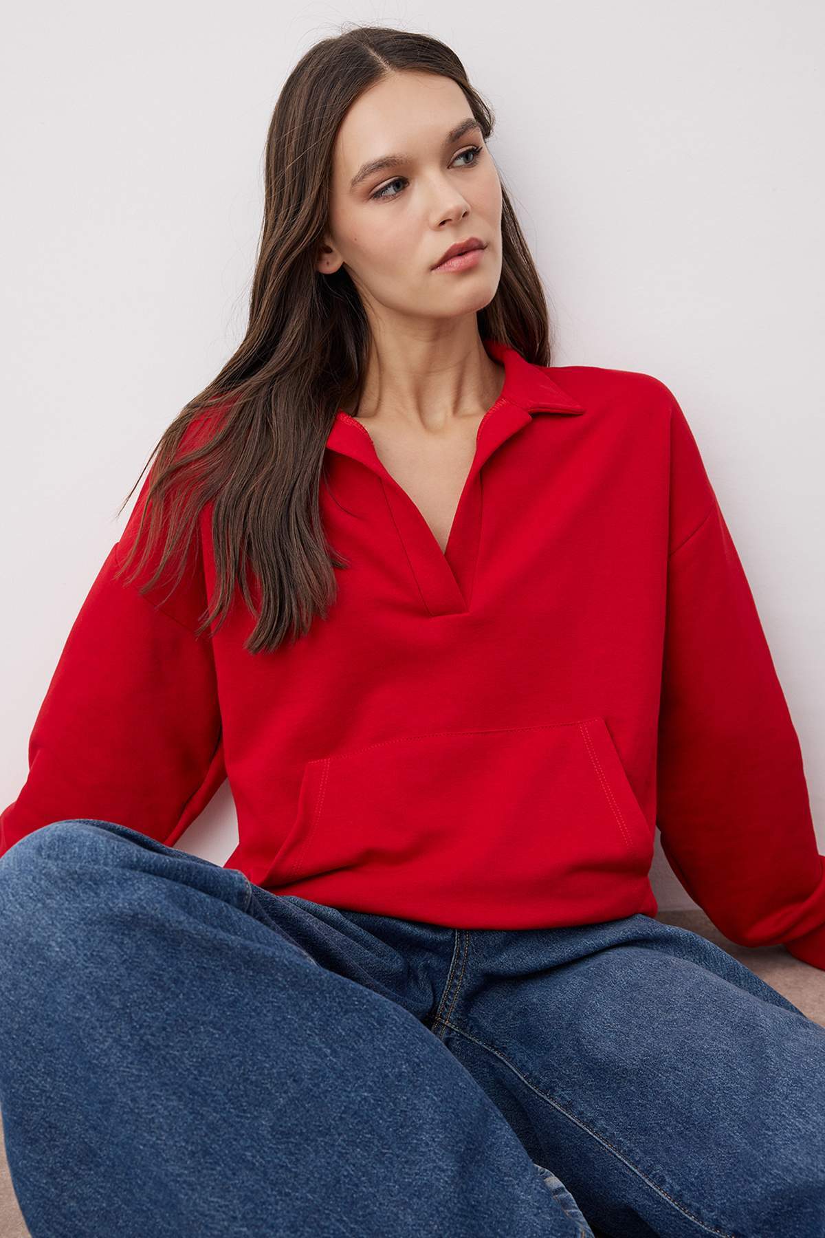 Trendyolmilla  Kırmızı Polo Yaka Kalın Şardonsuz Oversize/Geniş Kesim Örme Sweatshirt TWOAW26SW00112