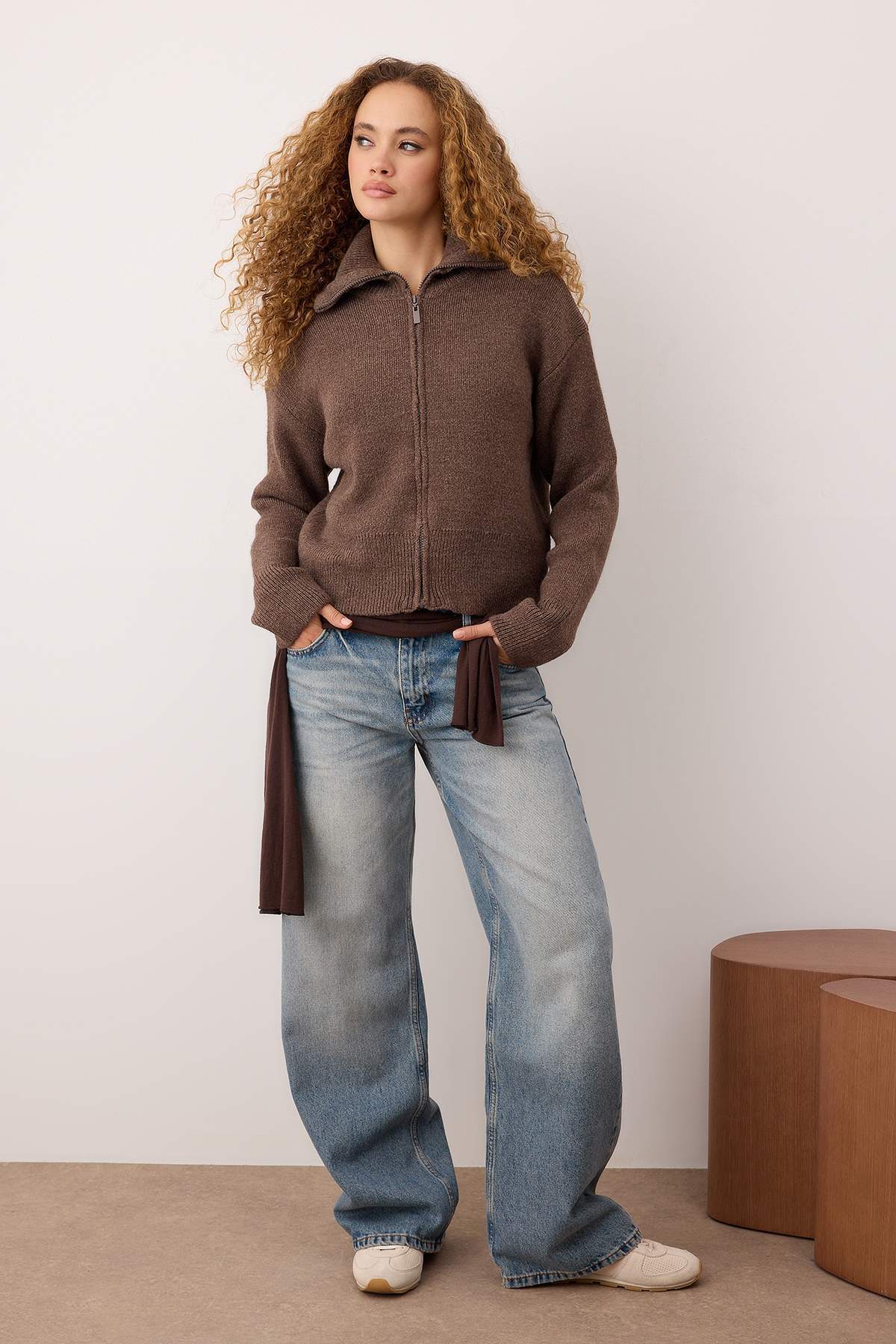 Trendyolmilla  Vizon Wardrobe Essentials Yumuşak Dokulu Geniş Kalıp Triko Hırka TWOAW26HI00092 - Görsel 2