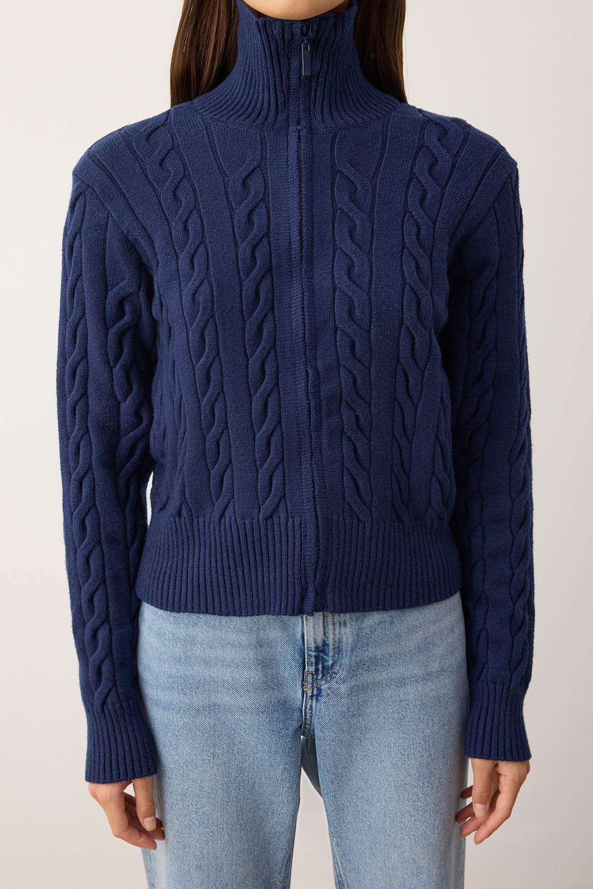 Trendyolmilla  Wardrobe Essentials Lacivert Premium İplikDevrik Yaka Saç Örgülü Basic Triko Hırka | TWOAW26HI00137 - Görsel 3