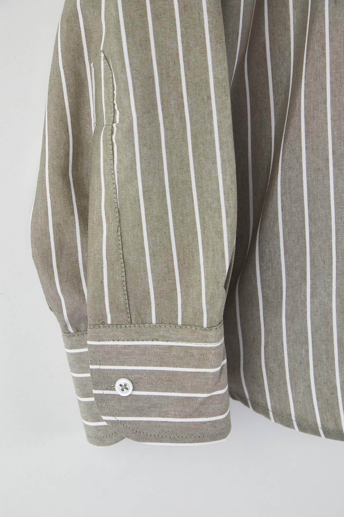 Trendyolmilla  Haki Regular Erkek Gömlek TMNAW26GO00026 - Görsel 8