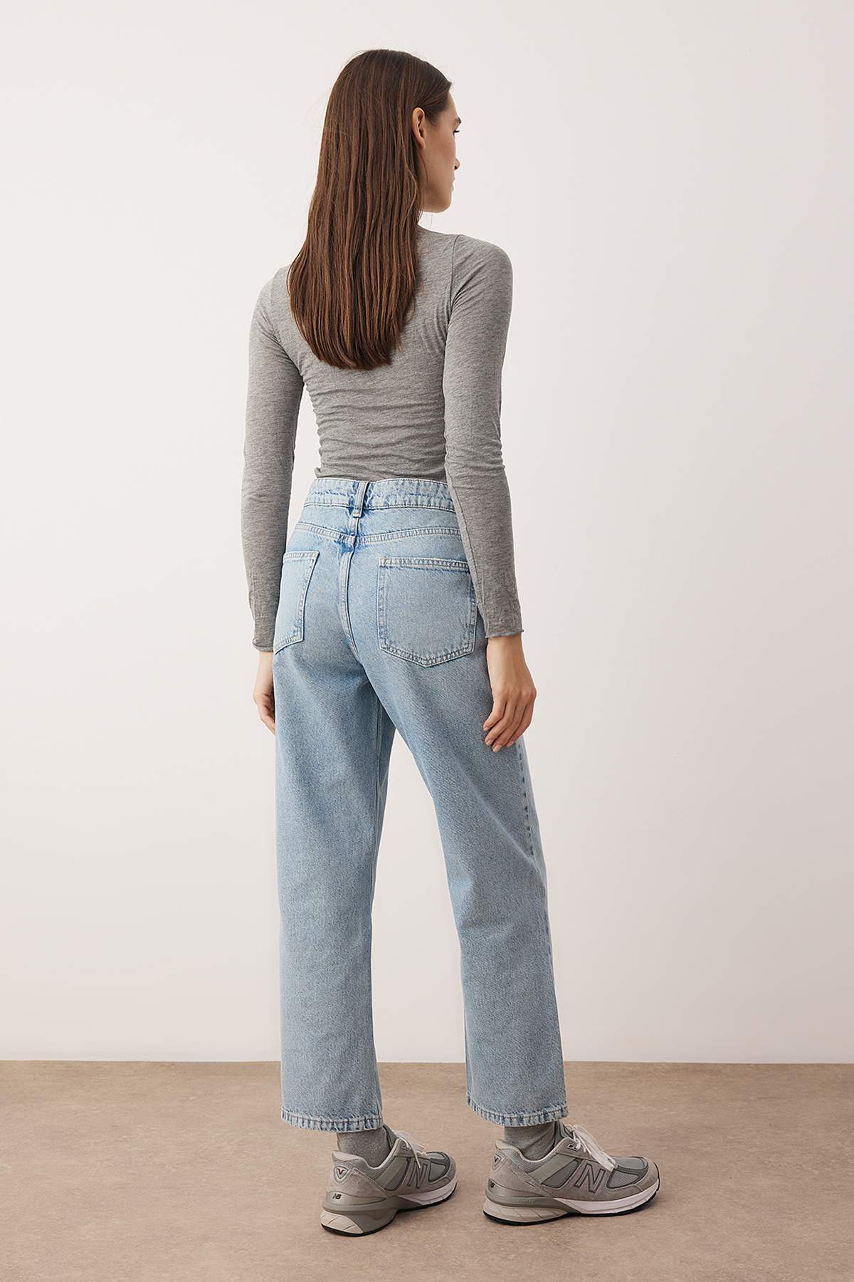 Trendyolmilla  Açık Mavi Yüksek Bel Straight Jeans TWOSS25JE00106 - Görsel 4