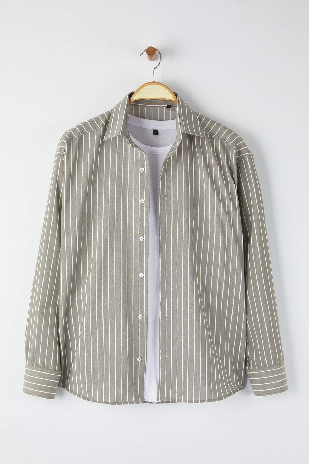 Trendyolmilla  Haki Regular Erkek Gömlek TMNAW26GO00026 - Görsel 6